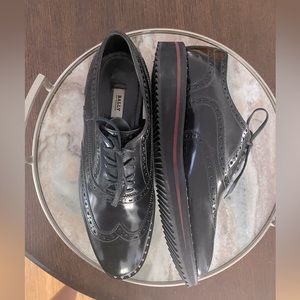 Bally Wingtip with silver studs